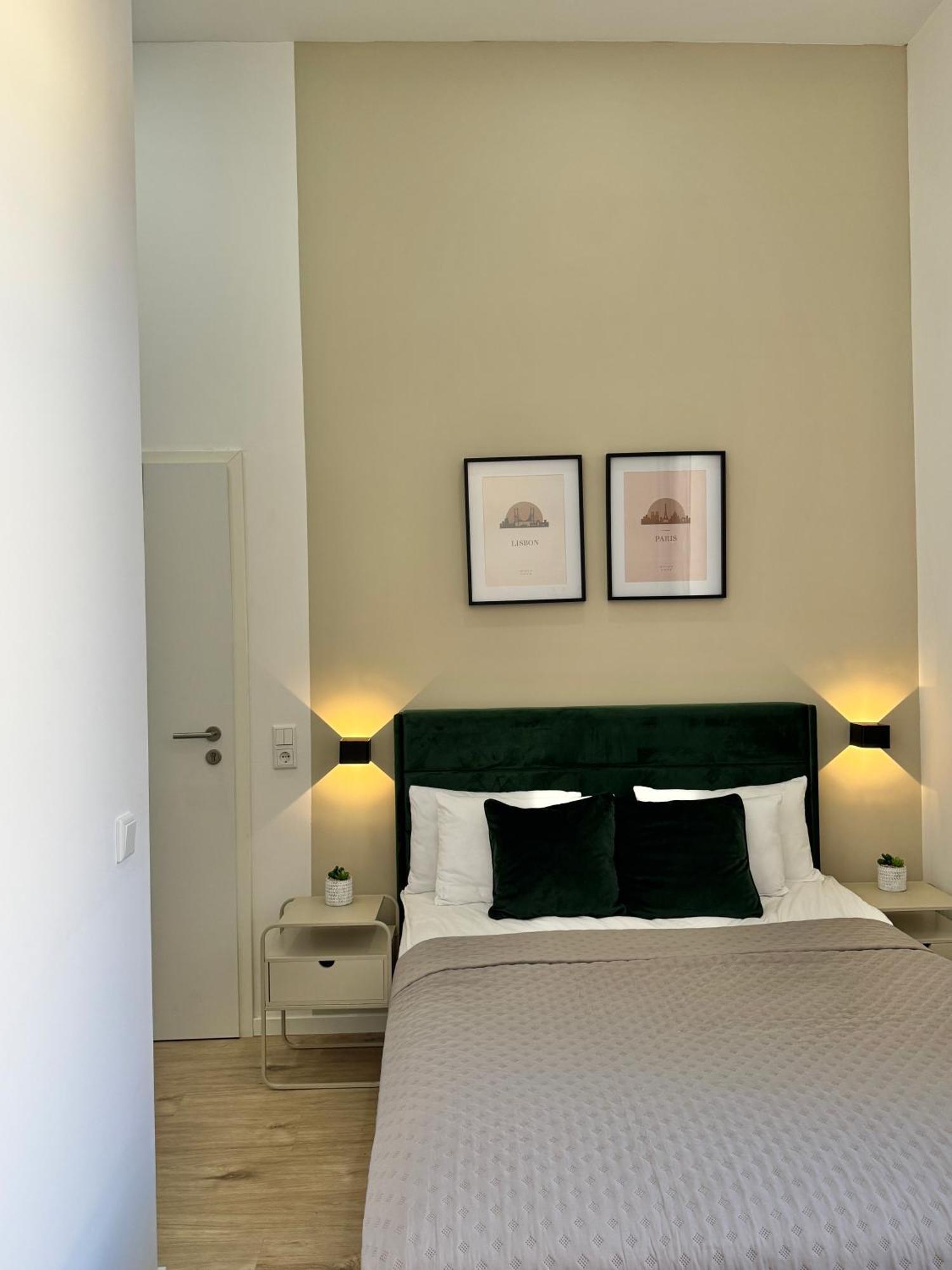 Heaven Homes - Doppelzimmer Mit Eigenem Bad ดุสเซลดอร์ฟ ภายนอก รูปภาพ
