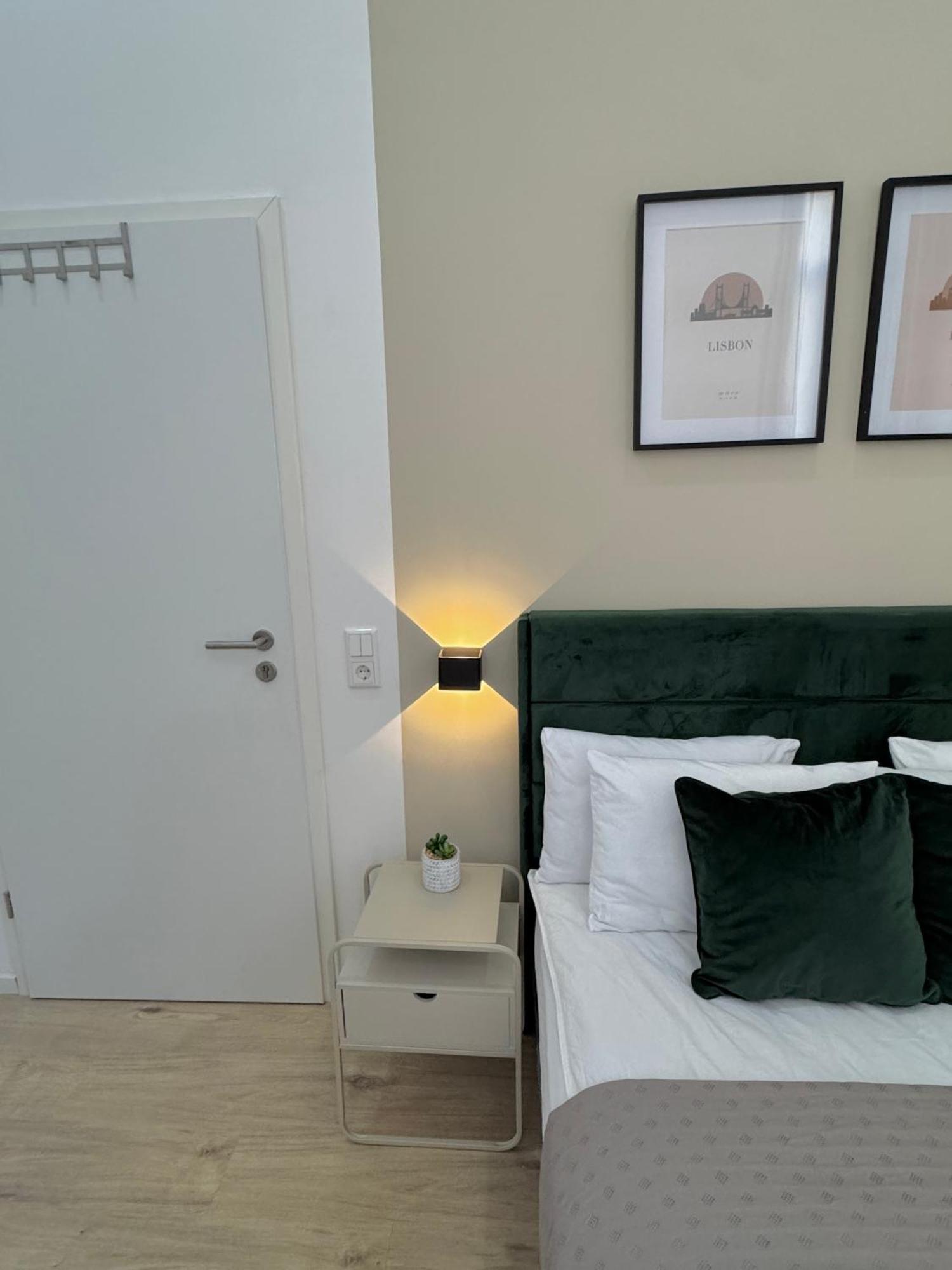 Heaven Homes - Doppelzimmer Mit Eigenem Bad ดุสเซลดอร์ฟ ภายนอก รูปภาพ