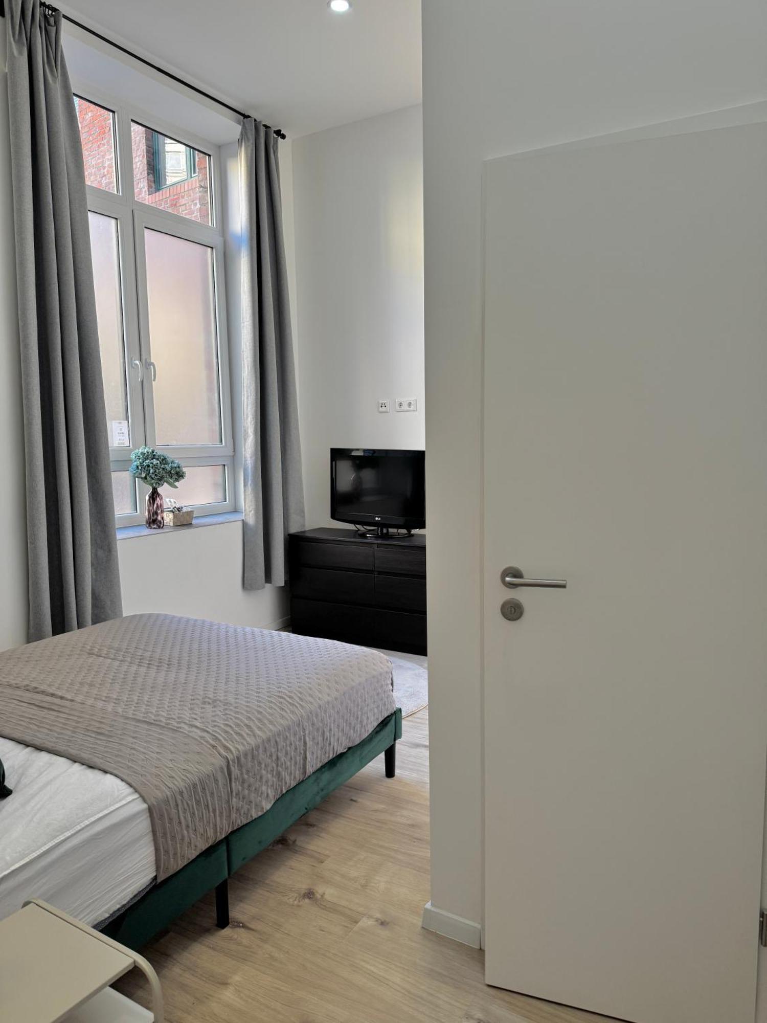 Heaven Homes - Doppelzimmer Mit Eigenem Bad ดุสเซลดอร์ฟ ภายนอก รูปภาพ
