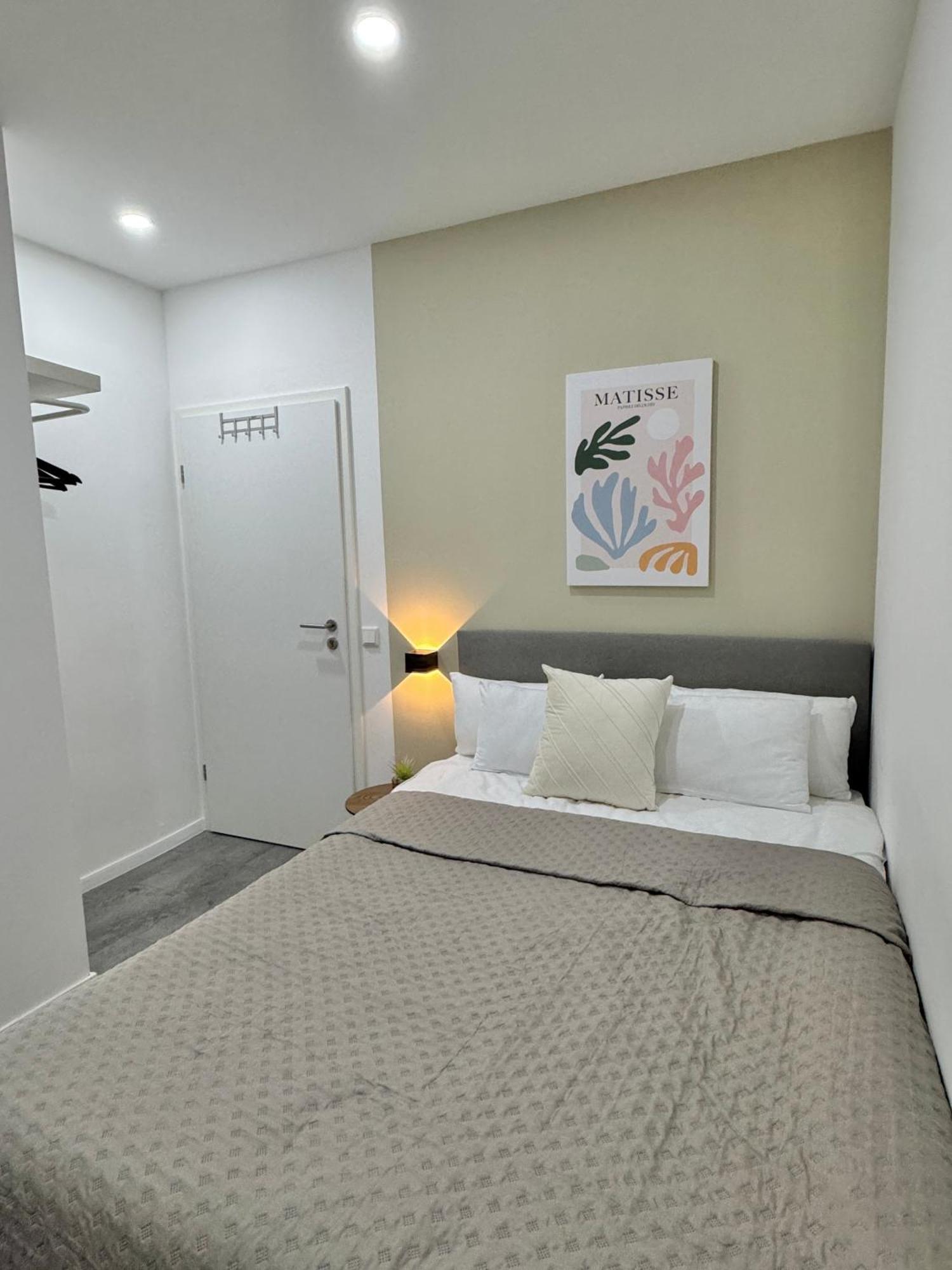 Heaven Homes - Doppelzimmer Mit Eigenem Bad ดุสเซลดอร์ฟ ภายนอก รูปภาพ