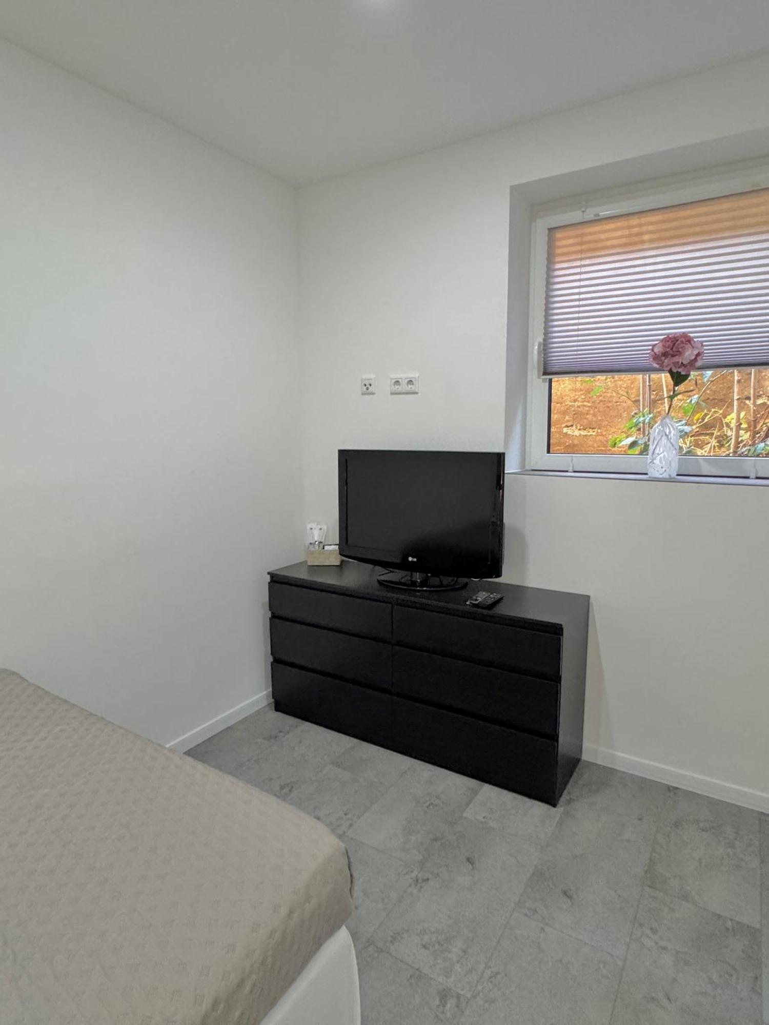 Heaven Homes - Doppelzimmer Mit Eigenem Bad ดุสเซลดอร์ฟ ภายนอก รูปภาพ