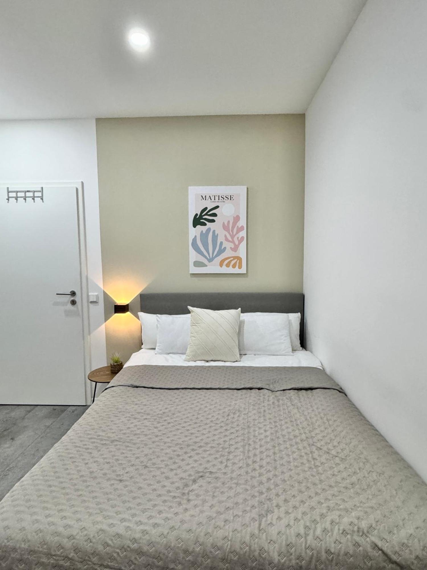 Heaven Homes - Doppelzimmer Mit Eigenem Bad ดุสเซลดอร์ฟ ภายนอก รูปภาพ